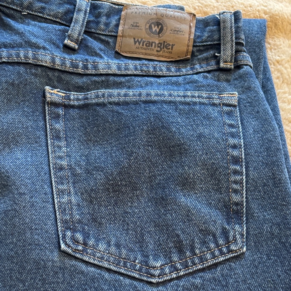 Wrangler and Redhead Men’s Jeans 38 x 32 - Picture 3 of 10
